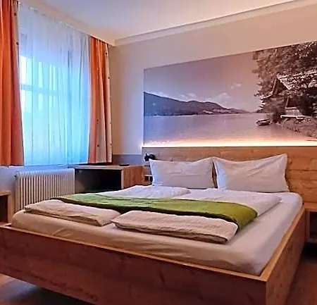 Zentral Inn *